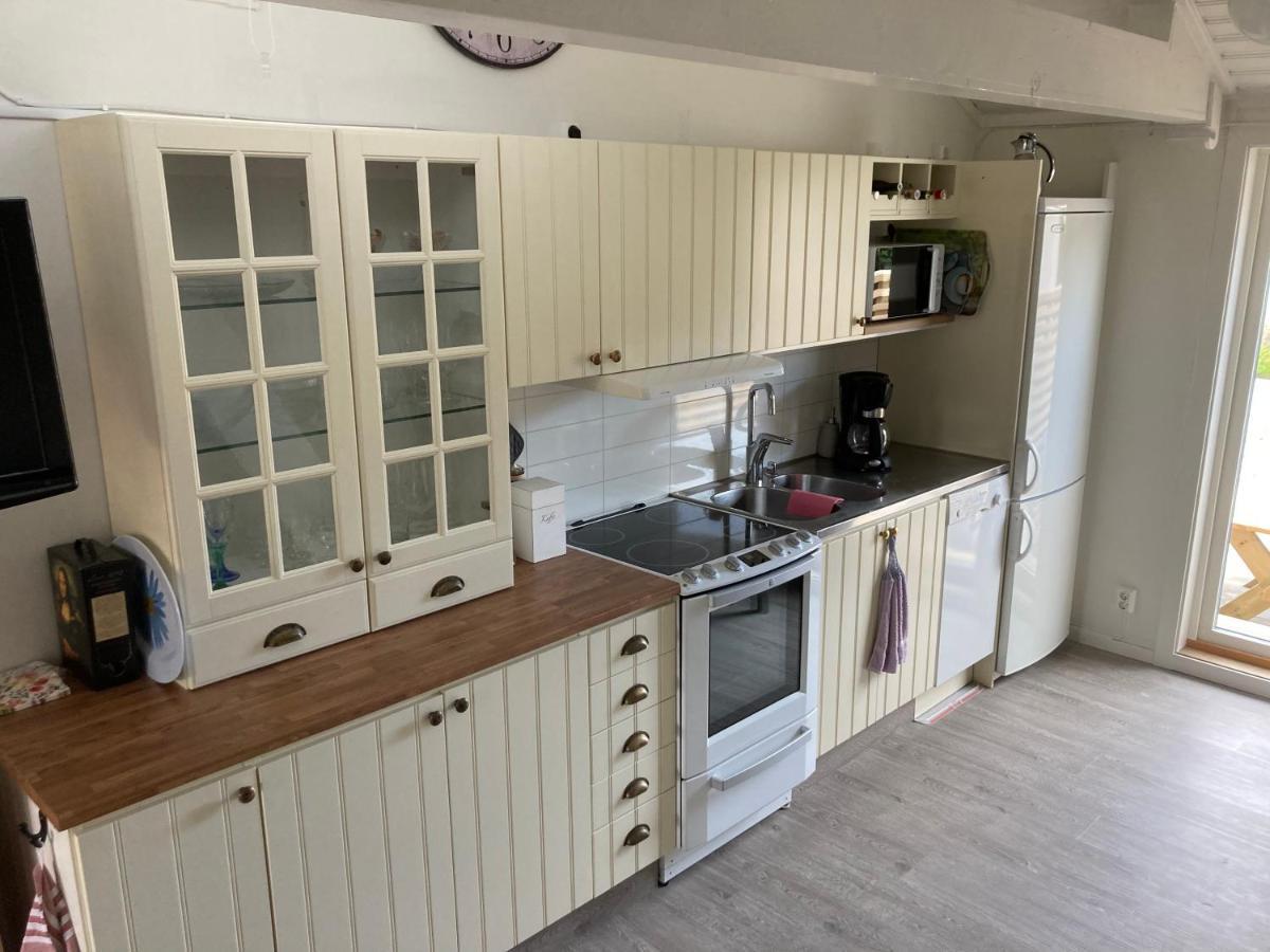 Gustavsro I Apelviken Annex 1 * Varberg